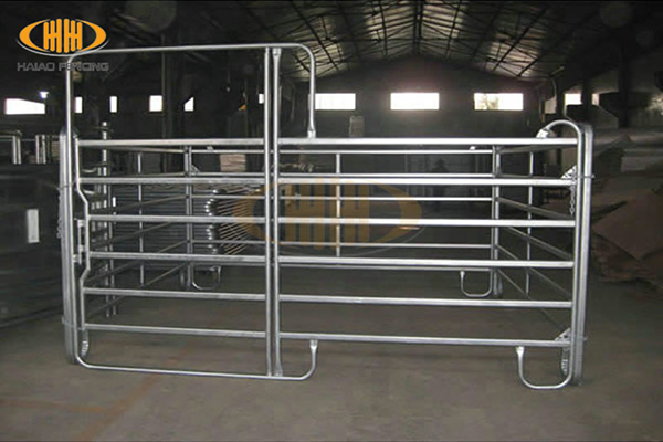 Horse Panel and Stable