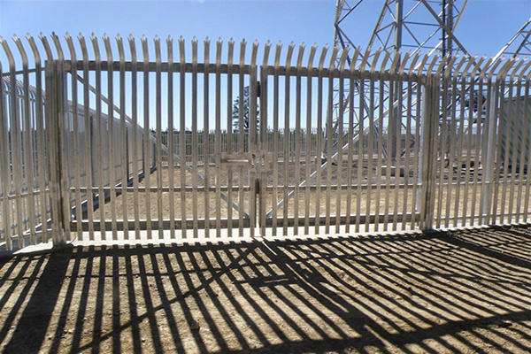 Bent Top Palisade Fence